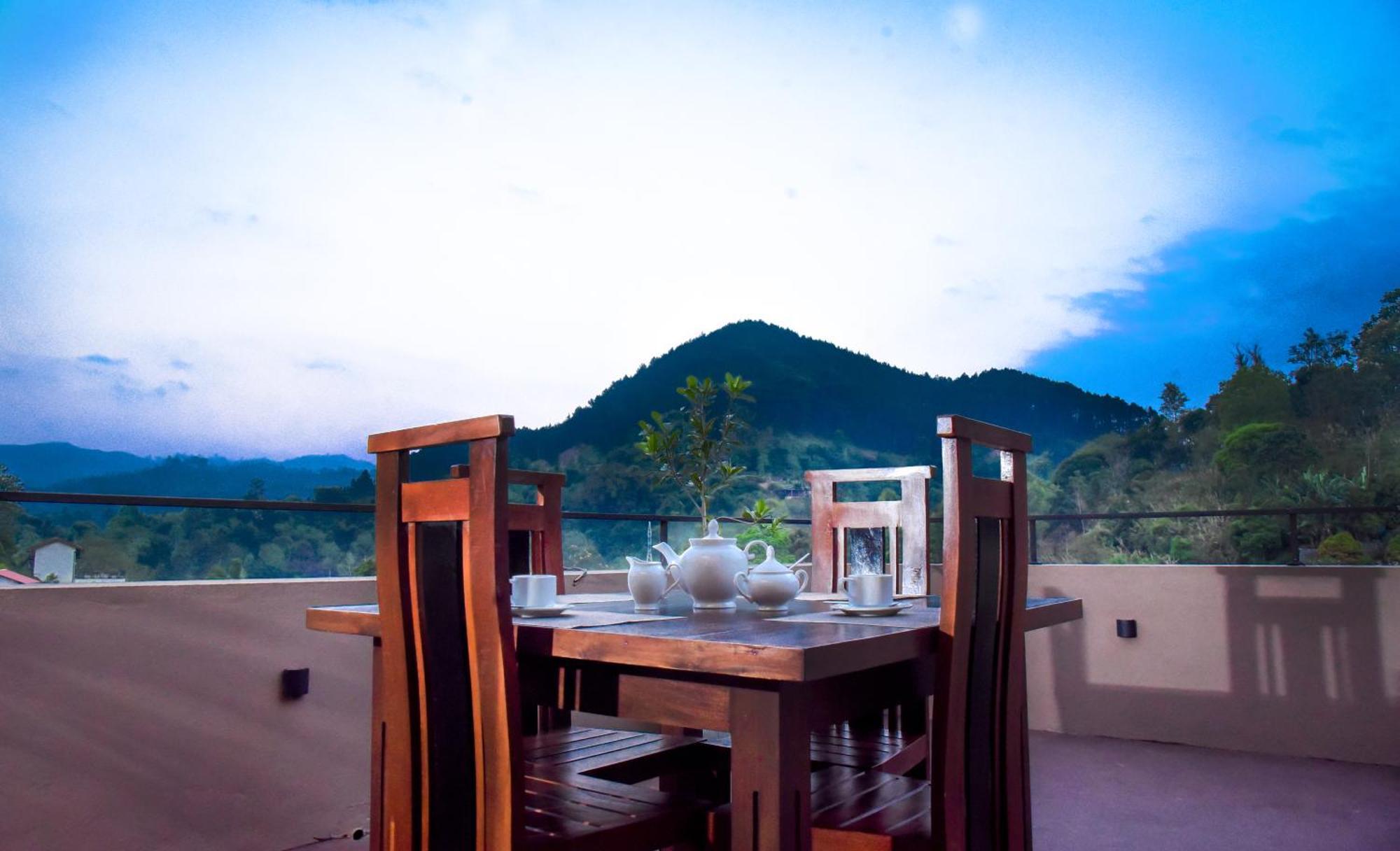 Ever Breeze Ella Hotel Exterior foto