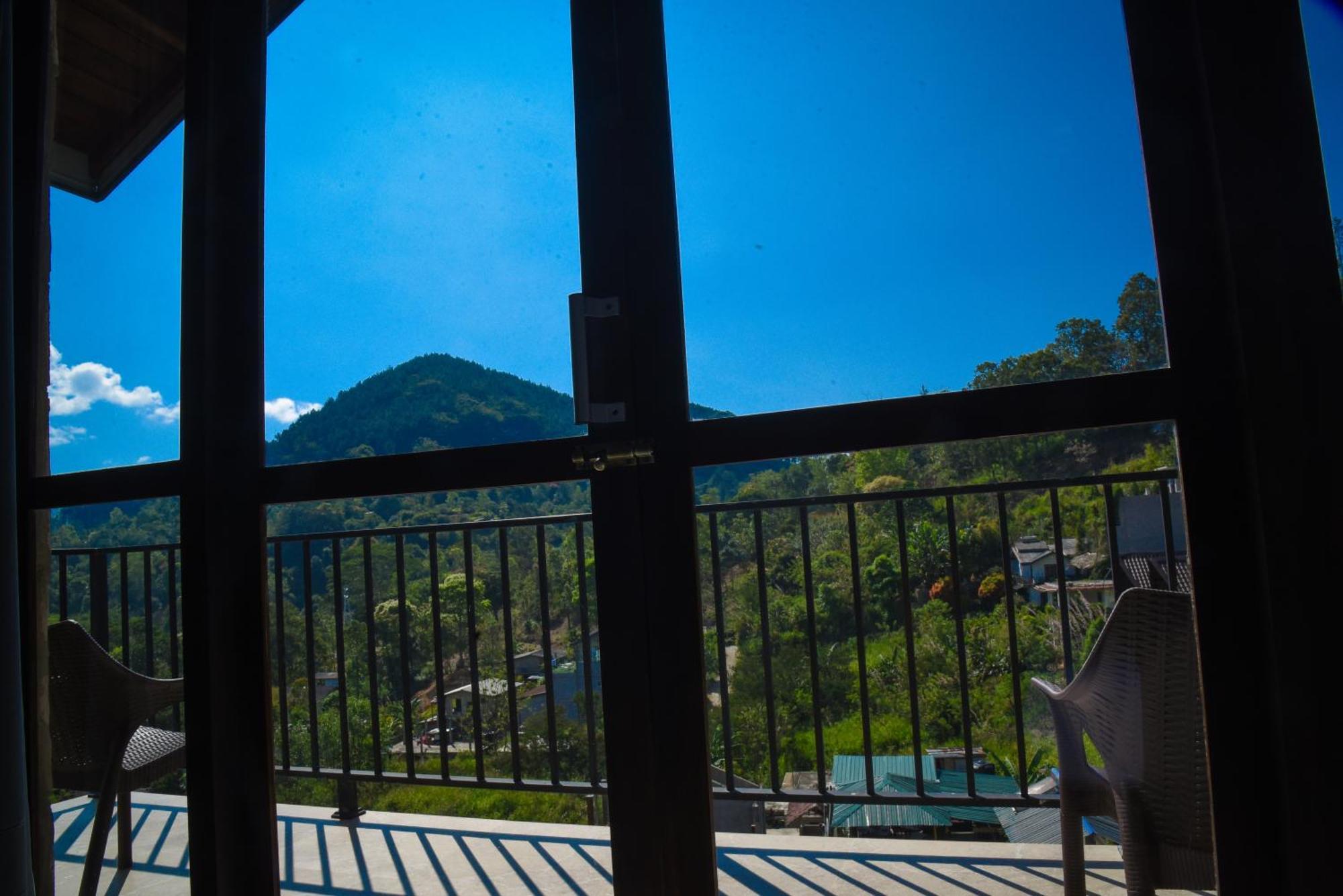 Ever Breeze Ella Hotel Exterior foto